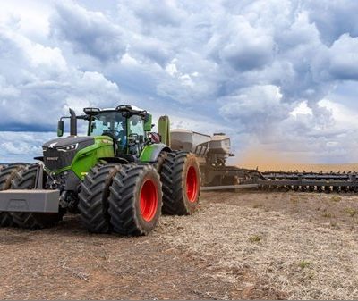Fendt lança nova geração do trator Fendt 1000 Vario com mais potência, eficiência e conforto
