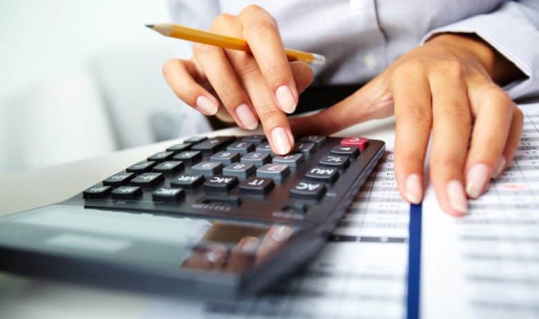 Inadimplência Empresarial Bate Recorde: 8,7 Milhões de Empresas Endividadas em Outubro