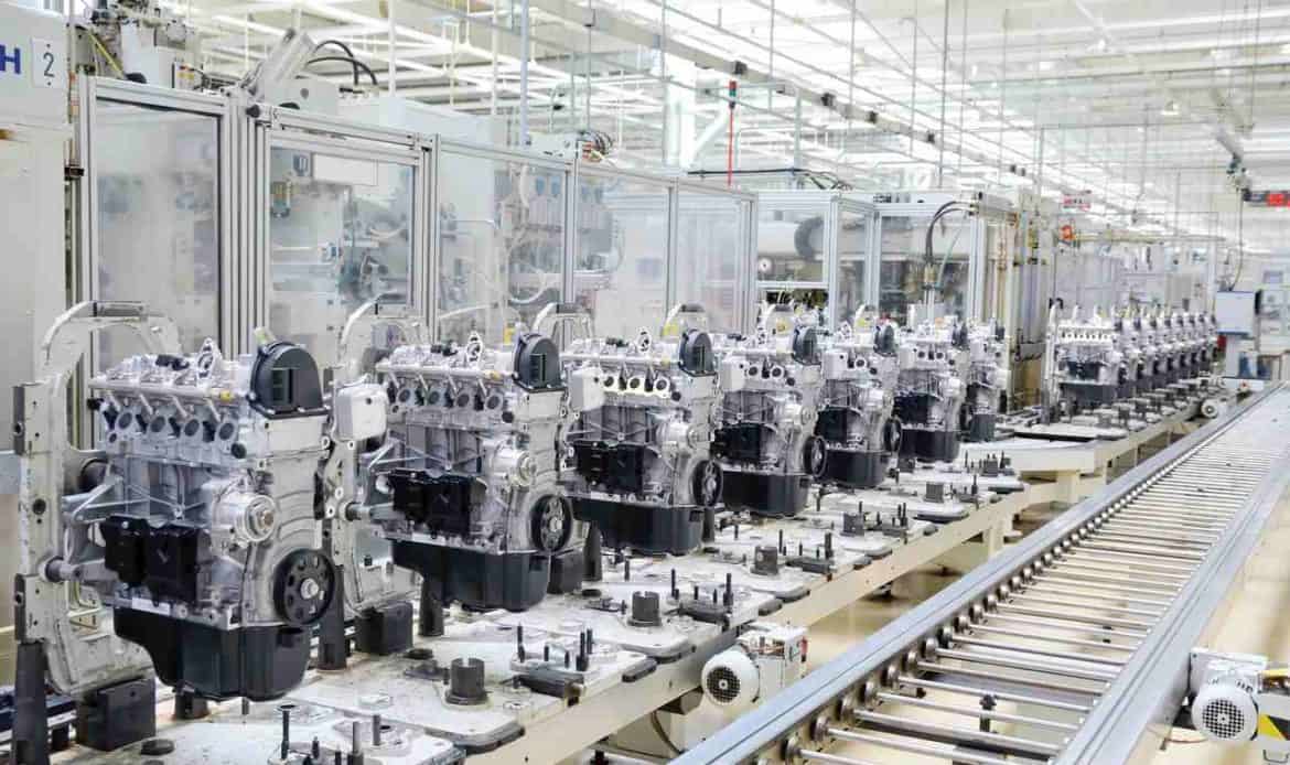 CNI mantém projeção do PIB, mas revê alta da indústria para 1,6%