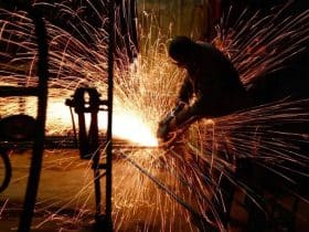 Como o Desvio de Investimentos para Segurança Aumenta o Custo Brasil na Indústria