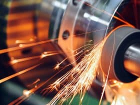 Produção Industrial Brasileira Recua em Novembro, Revela CNI, e Acende Alerta para a Economia