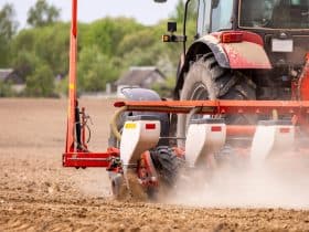 Danfoss Power Solutions apresenta tecnologias para máquinas agrícolas mais produtivas e sustentáveis na Agrishow 2026