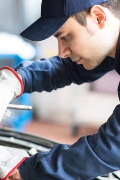 Escassez de Mão de Obra Qualificada Pode Frear Crescimento do Mercado de Veículos Elétricos no Brasil