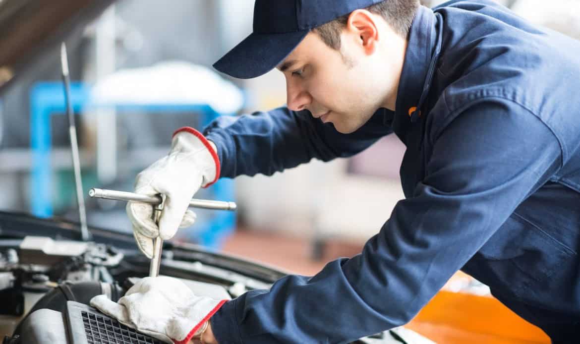 Escassez de Mão de Obra Qualificada Pode Frear Crescimento do Mercado de Veículos Elétricos no Brasil