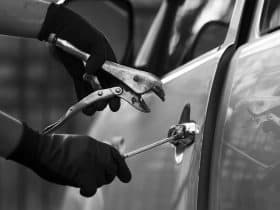 Roubos e Furtos de Veículos Caem em São Paulo, mas Crimes com Utilitários Continuam em Alta