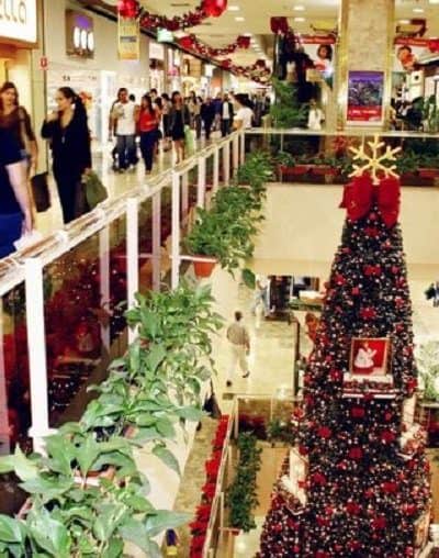 Natal 2025: Varejo Projeta Maior Volume de Vendas dos Últimos 10 Anos no Brasil