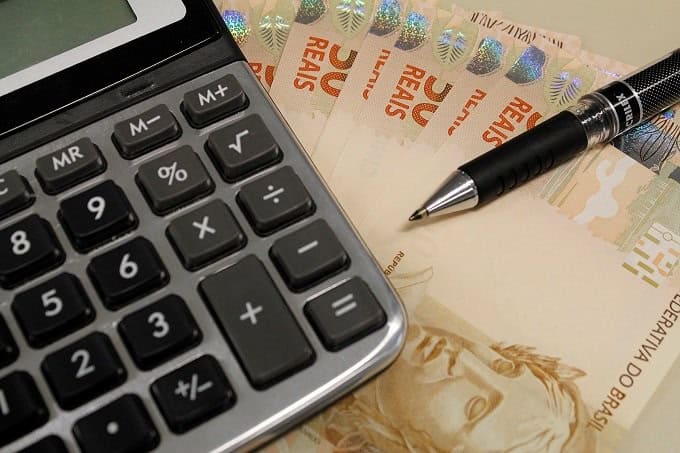Adiantamento do 13º salário: como a antecipação pode reduzir a inadimplência no curto prazo