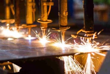 Faturamento da Indústria Brasileira Sobe 4,9% em Fevereiro, Revela CNI