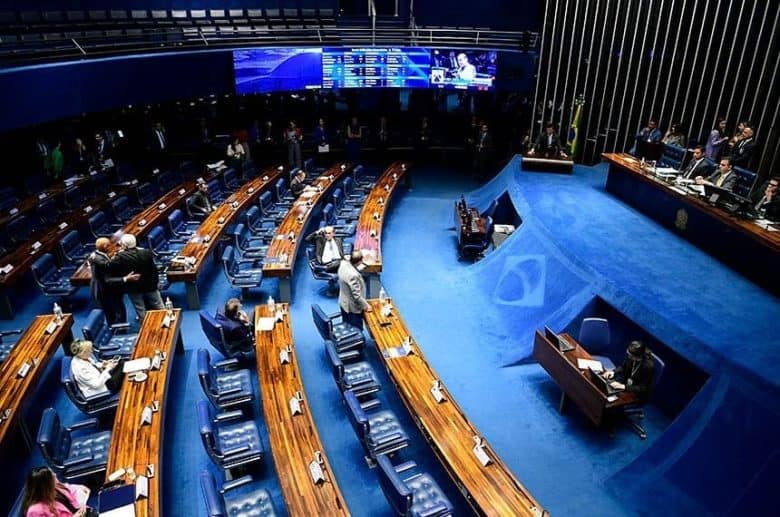 Senado aprova MP que libera R$ 15 bilhões para pequenos negócios afetados por tarifas e crise geopolítica