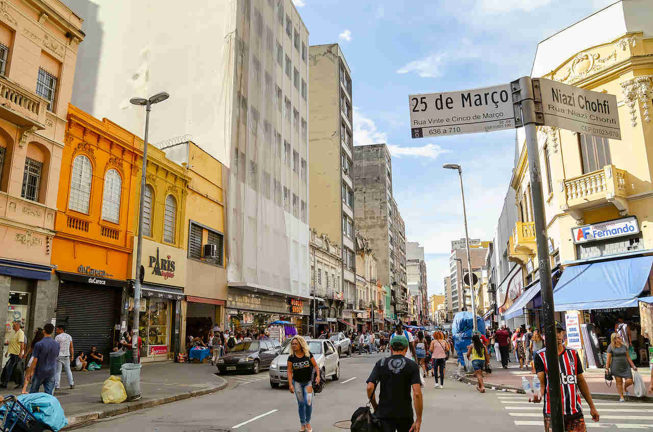 Comércio paulista vive trimestre de oscilações e desafios