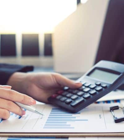 Inflação controlada e mercado de trabalho aquecido reduzem inadimplência em São Paulo