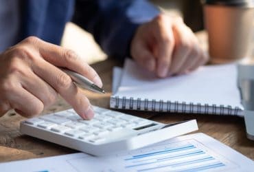 Endividamento das Famílias Bate Recorde Histórico em Janeiro, Aponta CNC