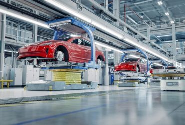 Produção de veículos cai 8,2% em novembro na comparação anual e acende alerta para o setor automotivo