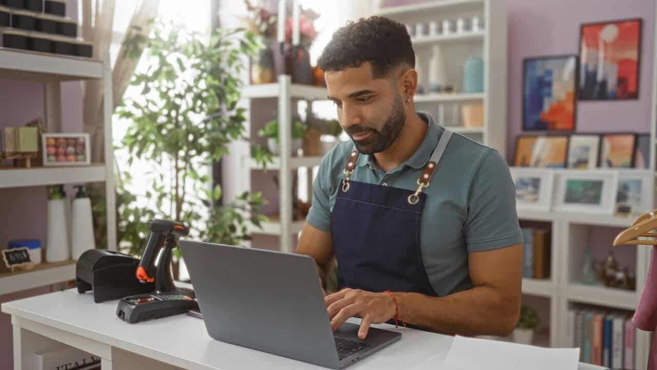 Confiança do Empresário do Comércio Sobe pelo Quarto Mês Seguida e Indica Retomada Econômica