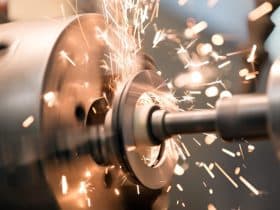 Indústria Brasileira Mostra Mais Setores Confiantes, Mas Clima Geral Ainda é de Pessimismo