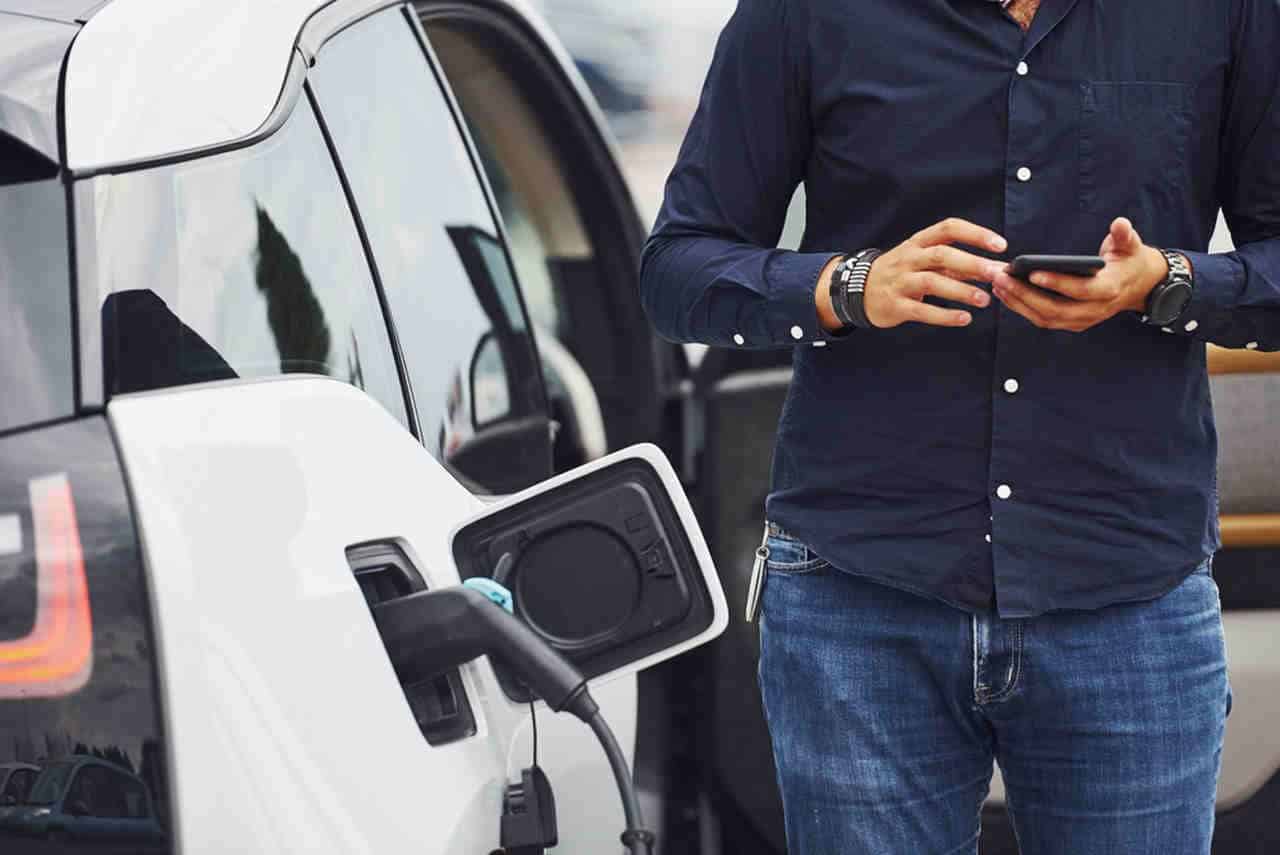 Vendas de Carros Eletrificados no Brasil Crescem 38% até Novembro: Veja os Números e Tendências