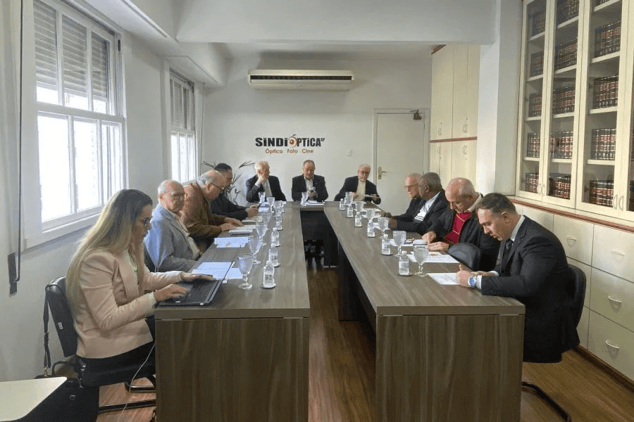 Varejo paulista ajusta estratégias no segundo semestre para manter crescimento e competitividade.