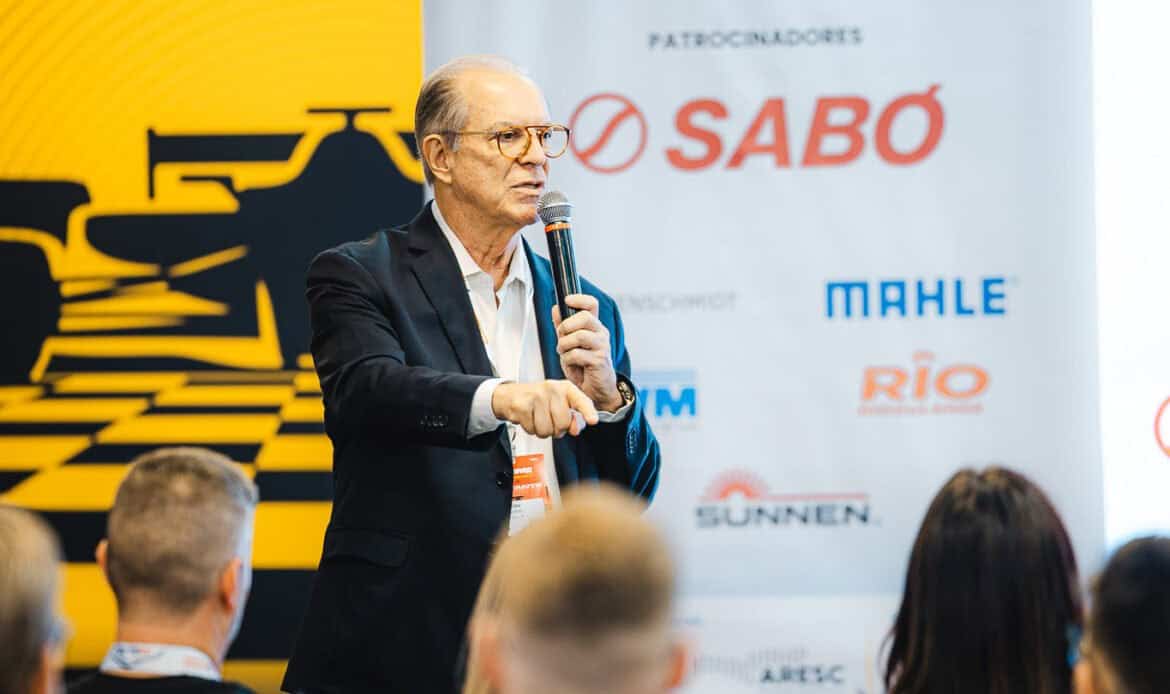 Summit Conarem Reúne 150 Empresários de Retíficas para Debate Estratégico sobre o Futuro do Setor