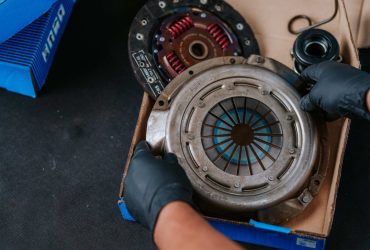 ZF Aftermarket amplia linha SACHS para veículos leves com novos kits de embreagem e volantes bimassa