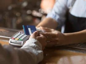 IVCA aponta queda de 3,0% nas vendas do varejo em termos reais em abril